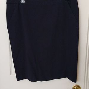 Navy blue skirt with pockets